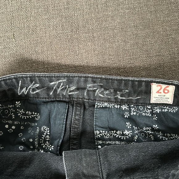 We The Free Super High Rise Black Denim Skirt Size 26

CA959CA - Picture 5 of 6